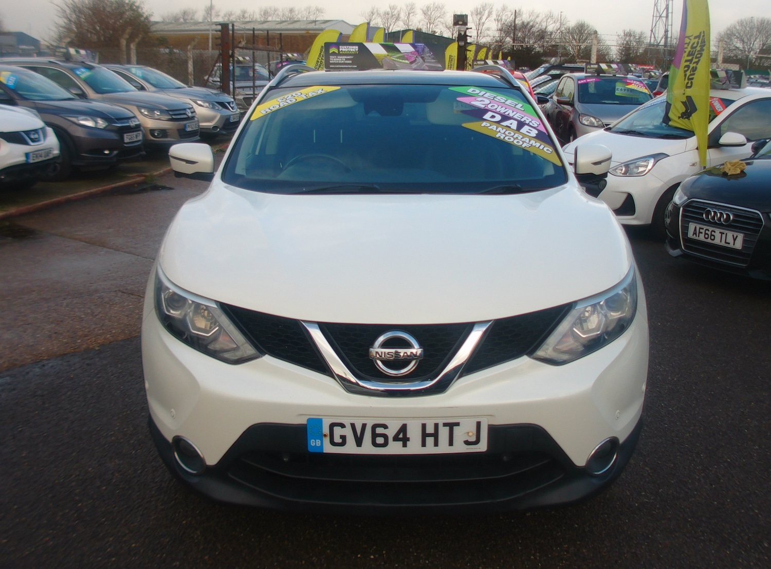Used Nissan Qashqai 2014 for sale - 76830847: Photo 2