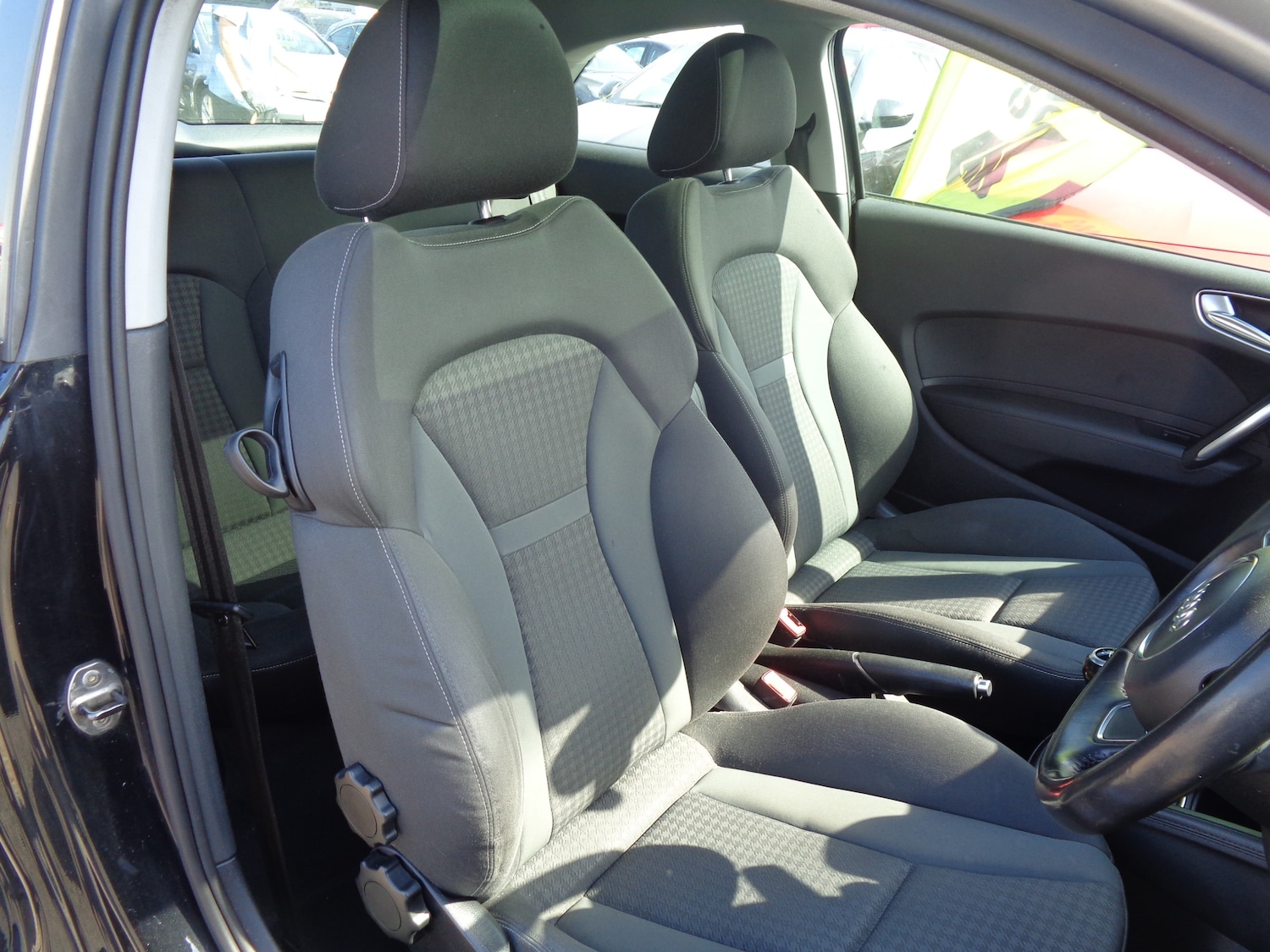 Used Audi A1 2011 for sale - 77075305: Photo 9