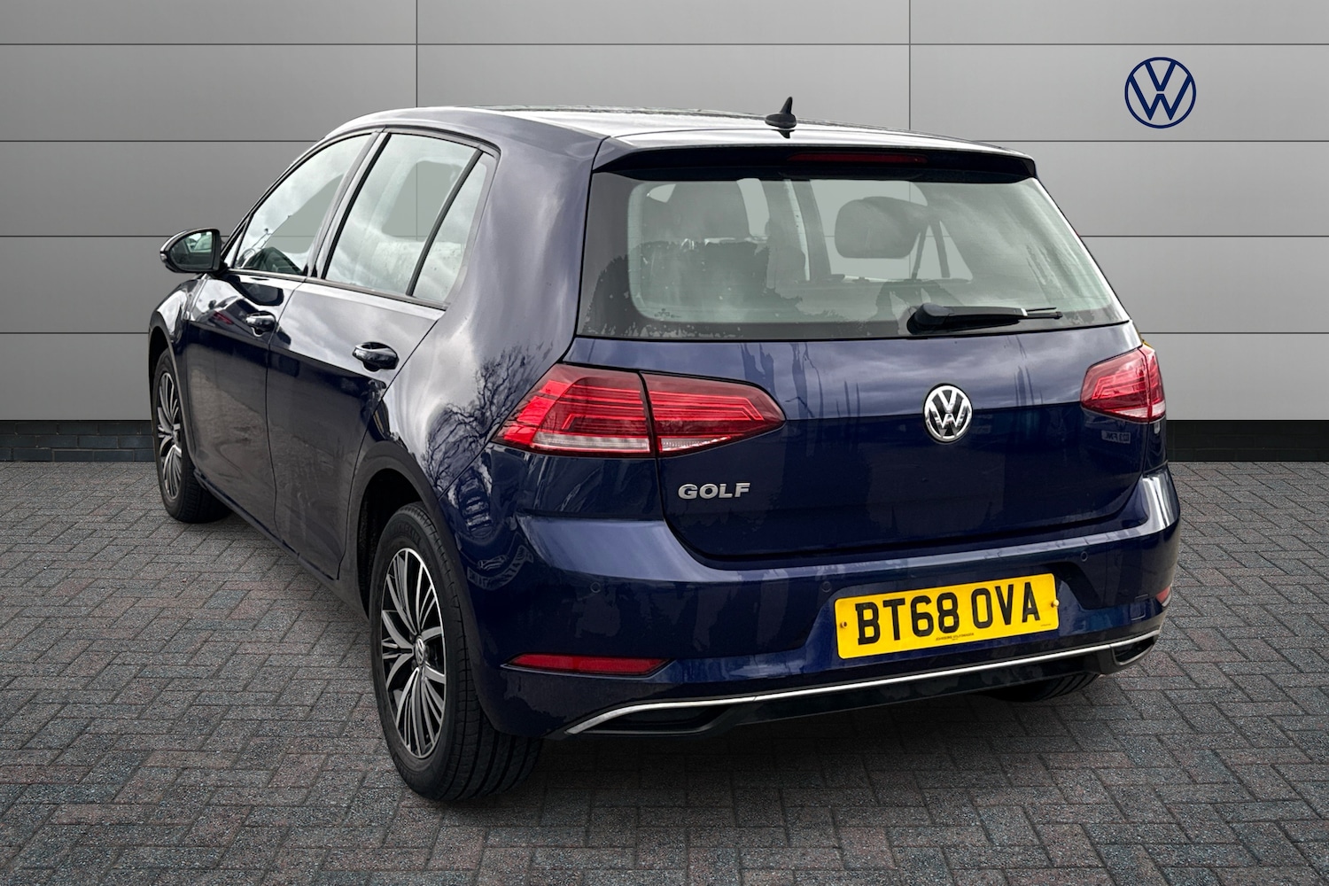 Used Volkswagen Golf 2018 for sale - 78027376: Photo 3