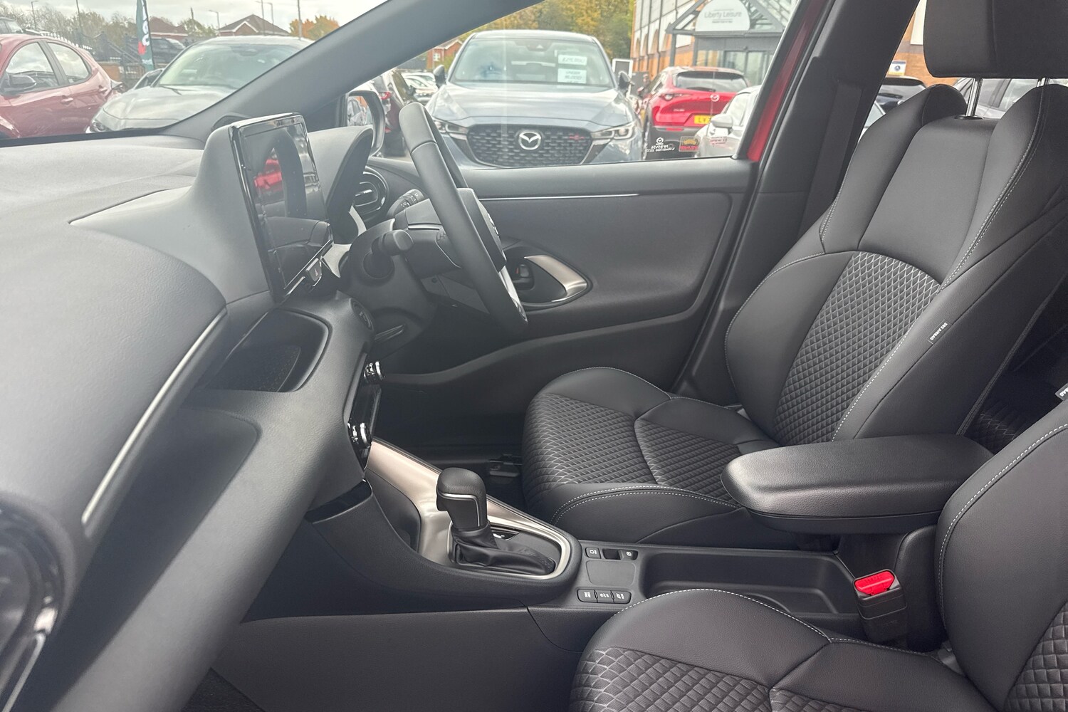 Used Mazda Mazda2 HYBRID 2025 for sale - 76678731: Photo 6