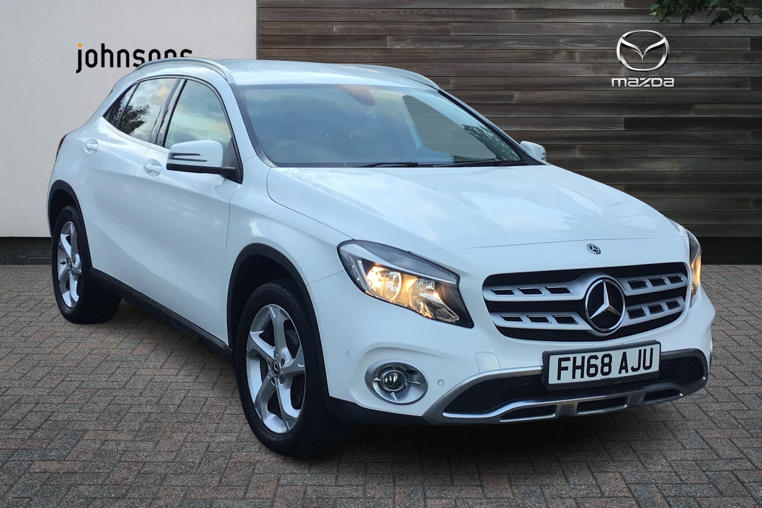 Used Mercedes-Benz GLA 2019 for sale - 76673762: Photo 1