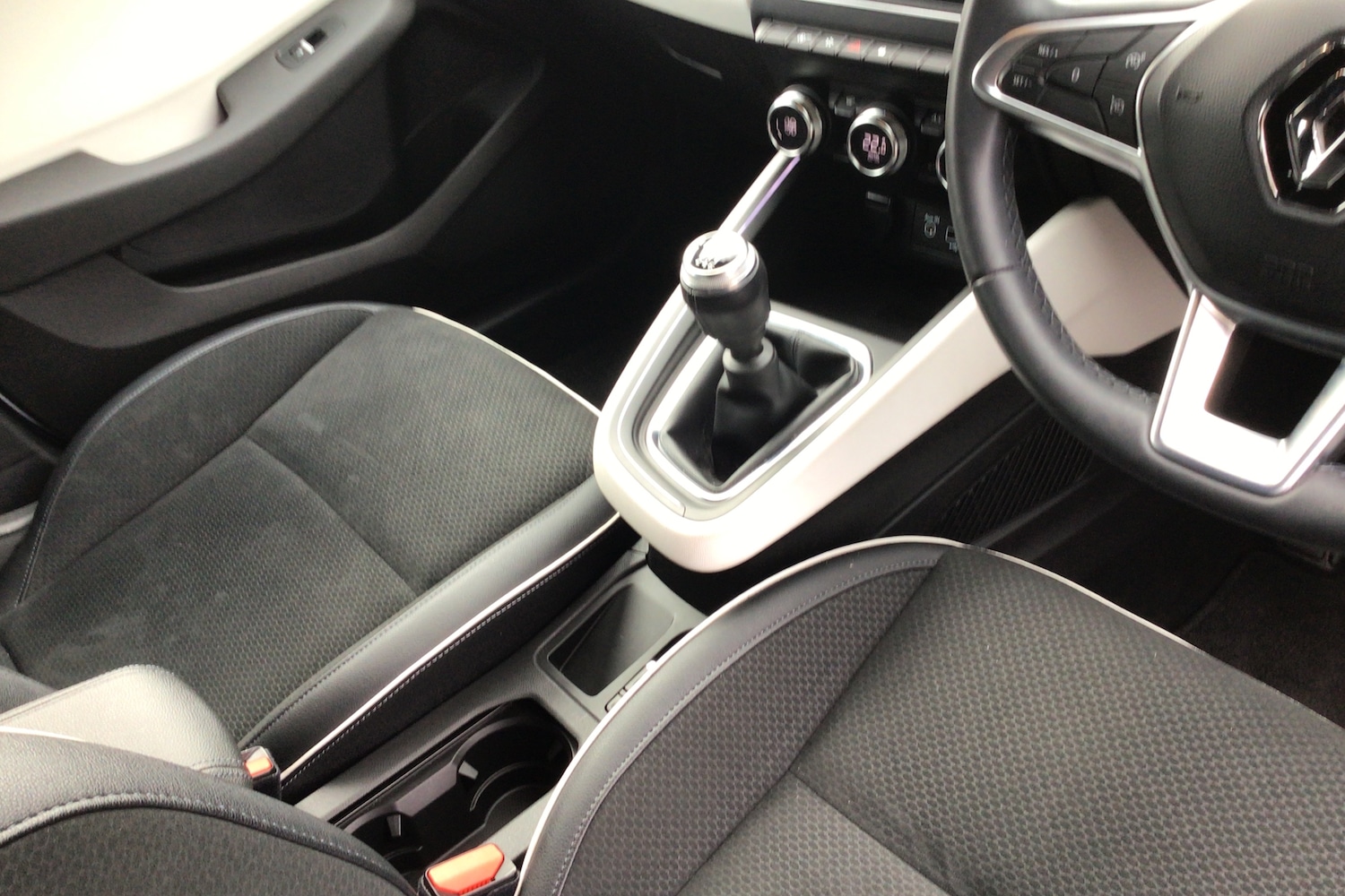 Used Renault Clio 2021 for sale - 76681354: Photo 14