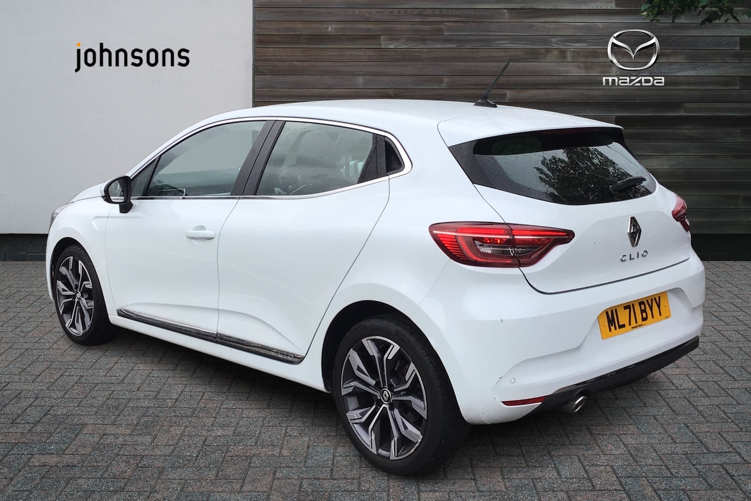 Used Renault Clio 2021 for sale - 76681354: Photo 2