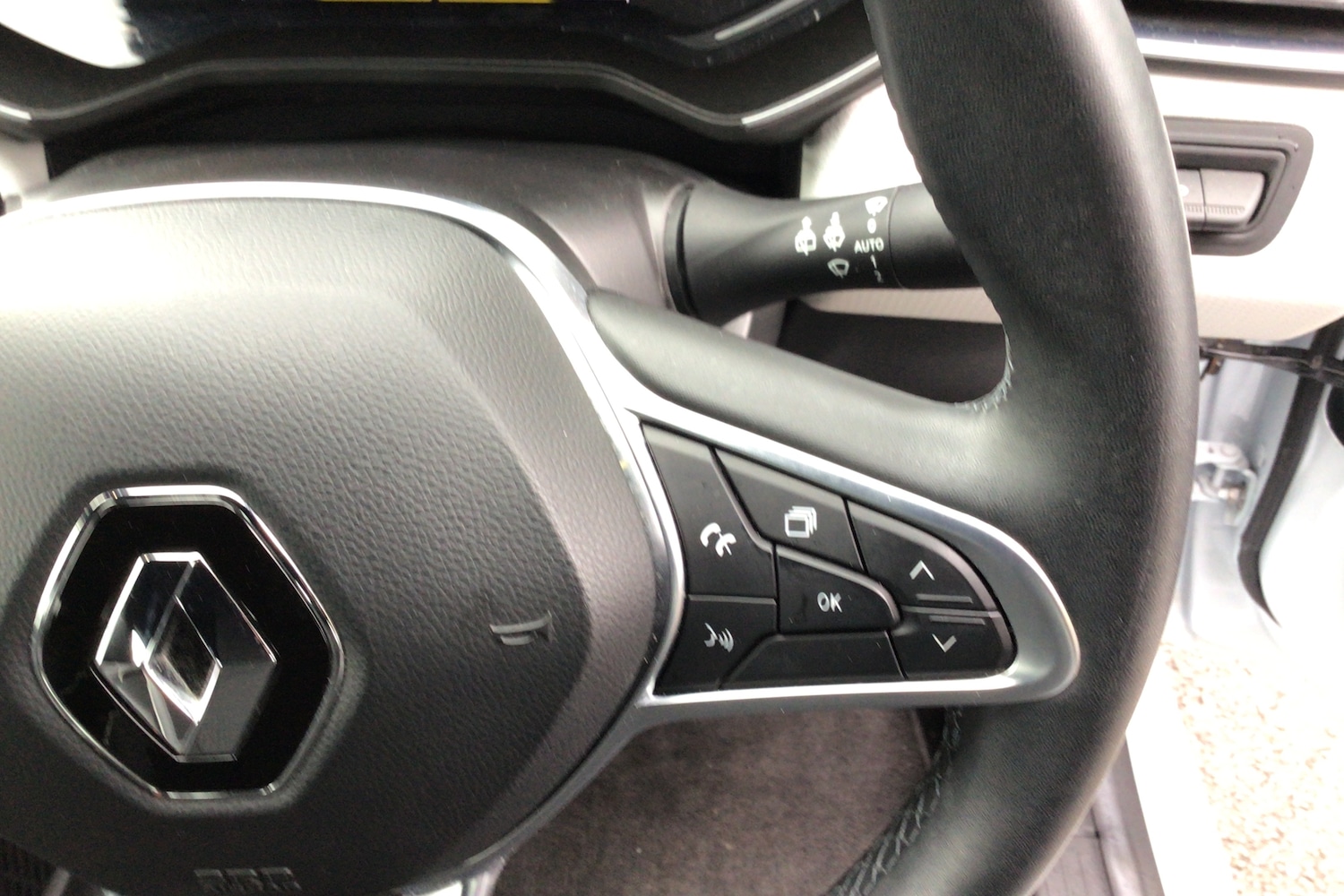 Used Renault Clio 2021 for sale - 76681354: Photo 23