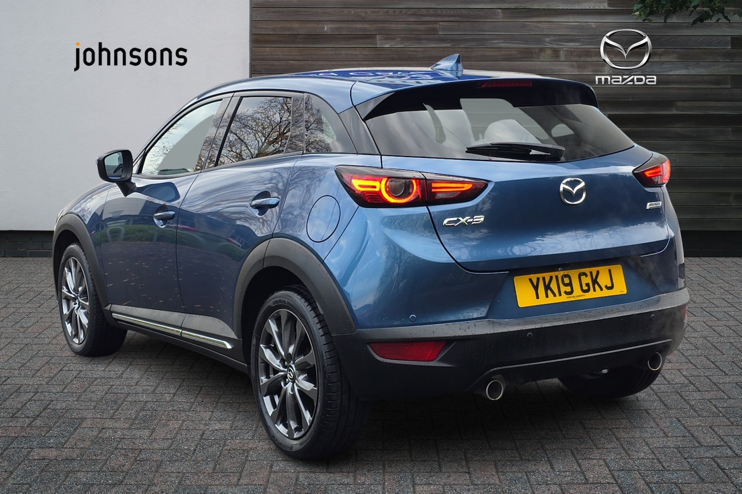 Used Mazda CX-3 2019 for sale - 76914589: Photo 2