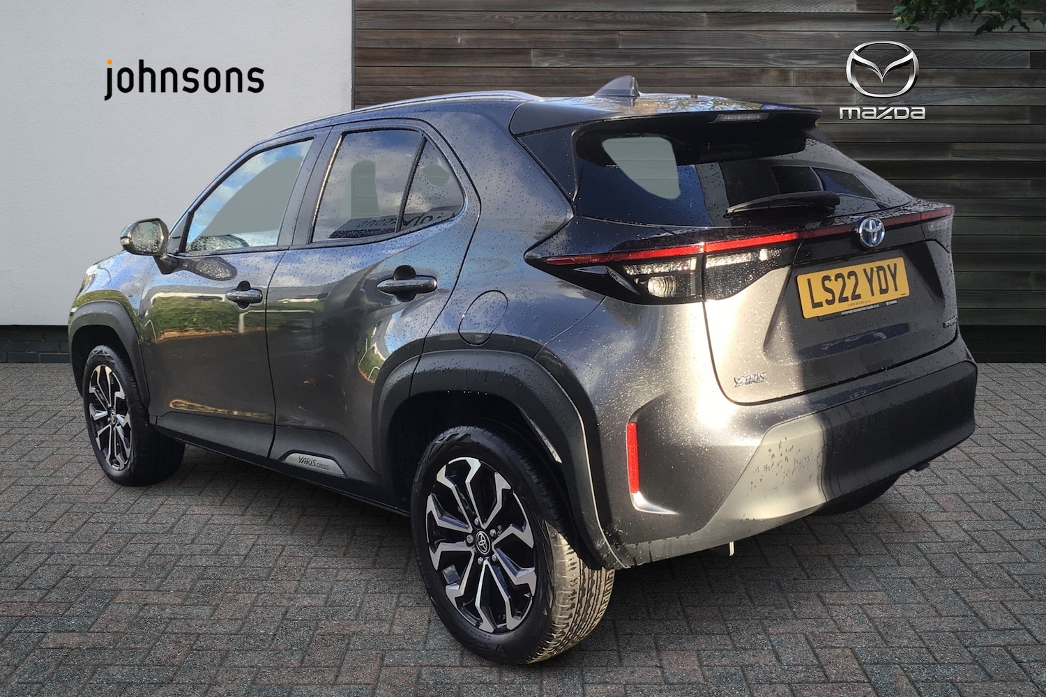 Used Toyota Yaris Cross 2022 for sale - 76674499: Photo 2