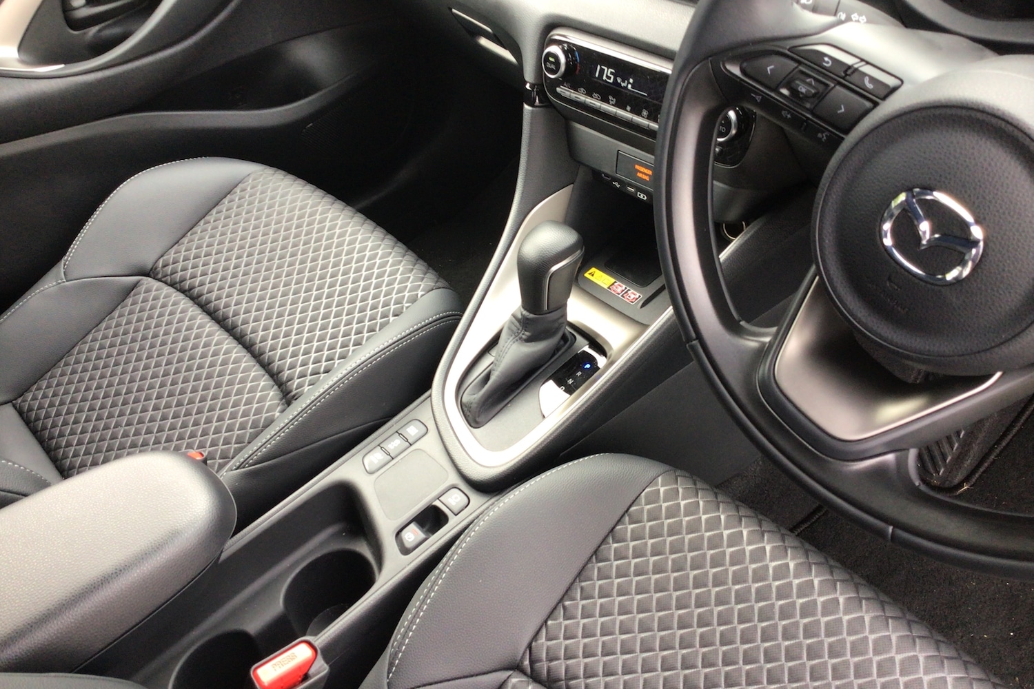 Used Mazda Mazda2 HYBRID 2025 for sale - 76679841: Photo 14