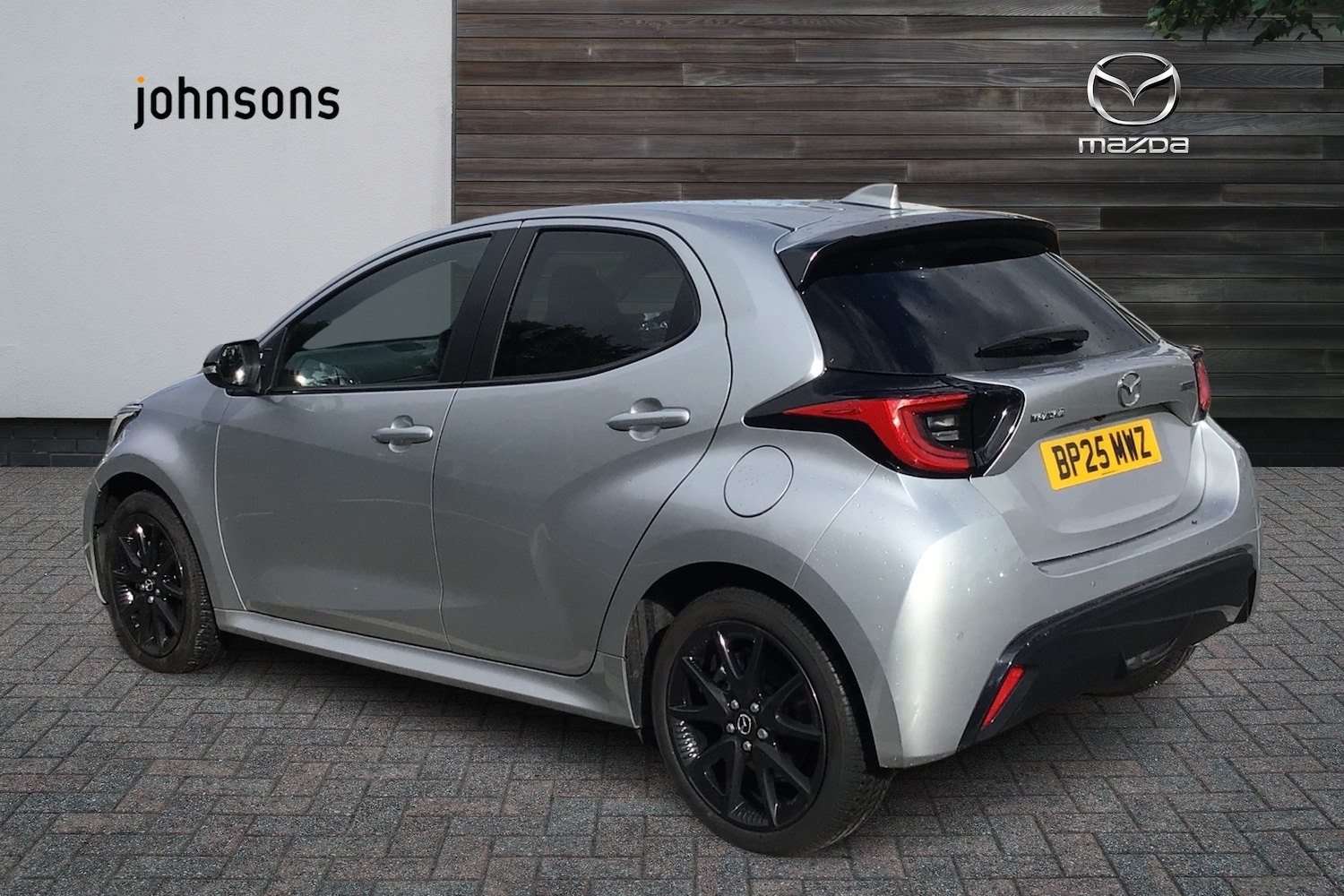 Used Mazda Mazda2 HYBRID 2025 for sale - 76679841: Photo 2