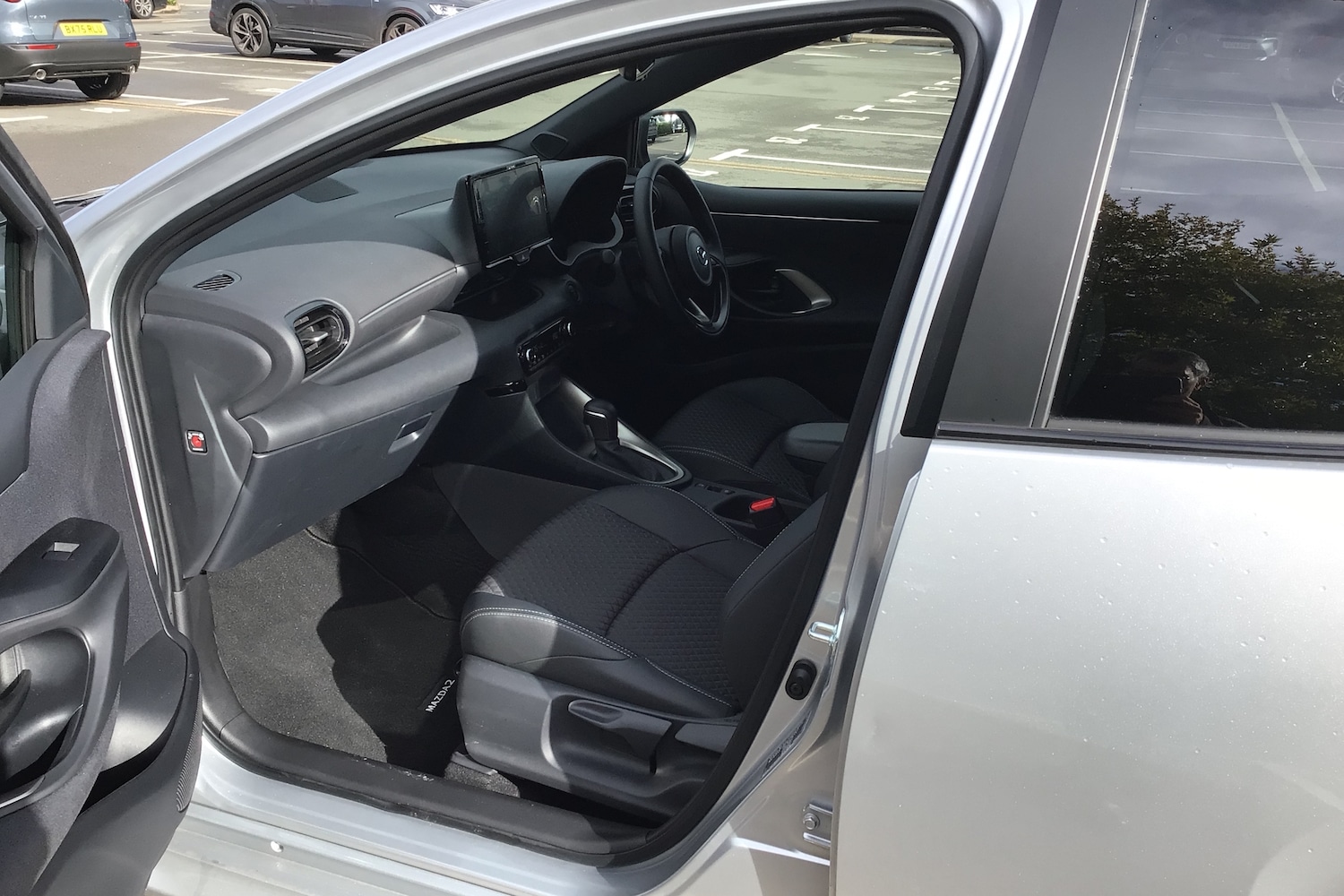 Used Mazda Mazda2 HYBRID 2025 for sale - 76679841: Photo 6