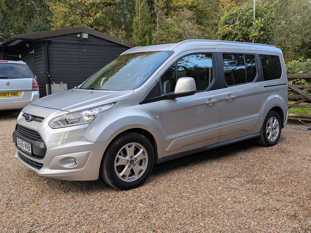 Used Ford Grand Tourneo Connect 2017 for sale - 76415424: Photo 11