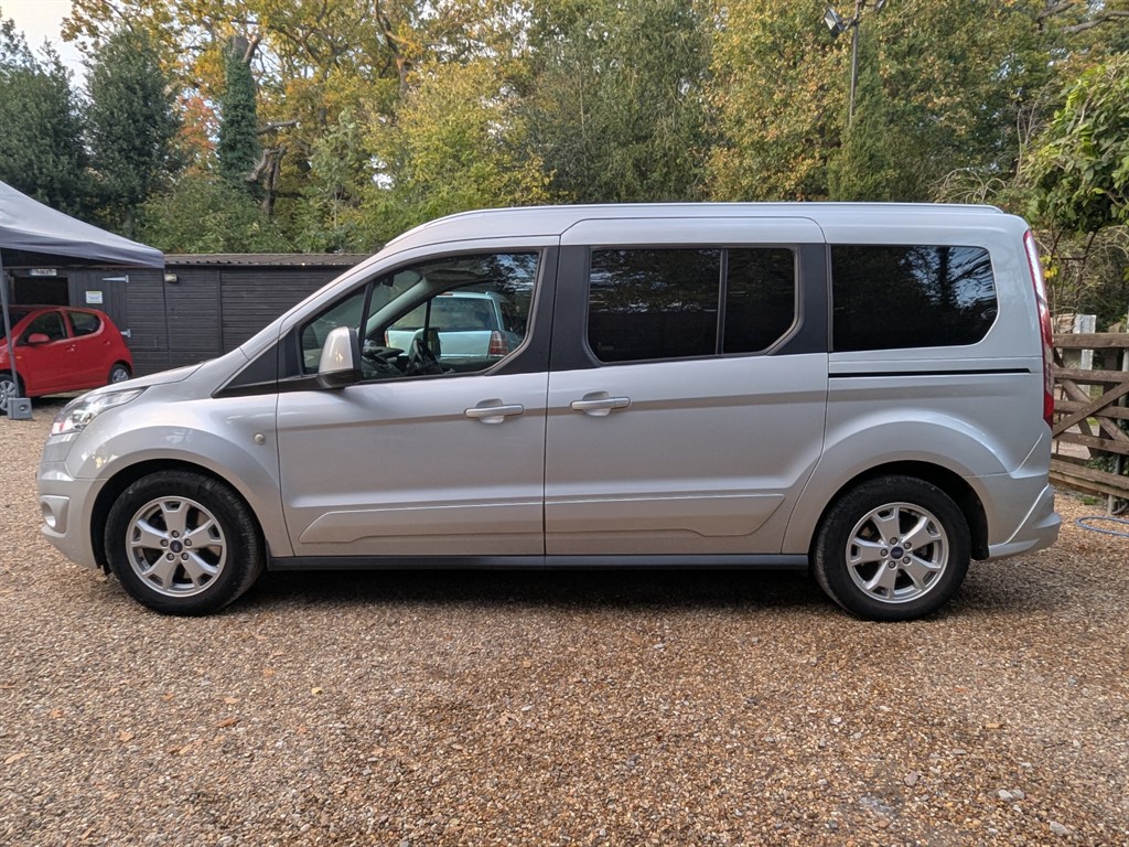 Used Ford Grand Tourneo Connect 2017 for sale - 76415424: Photo 12