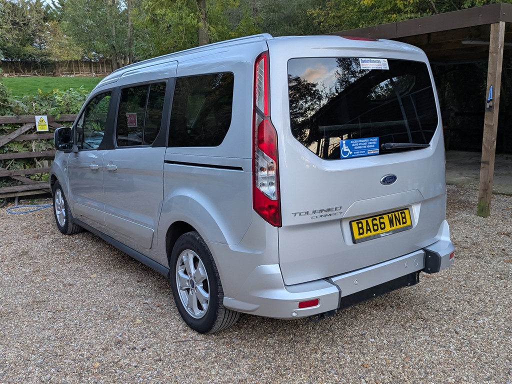 Used Ford Grand Tourneo Connect 2017 for sale - 76415424: Photo 13