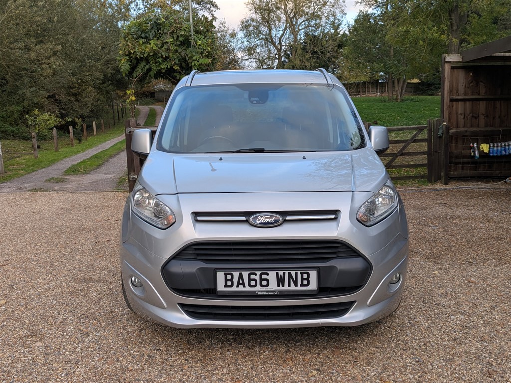 Used Ford Grand Tourneo Connect 2017 for sale - 76415424: Photo 2