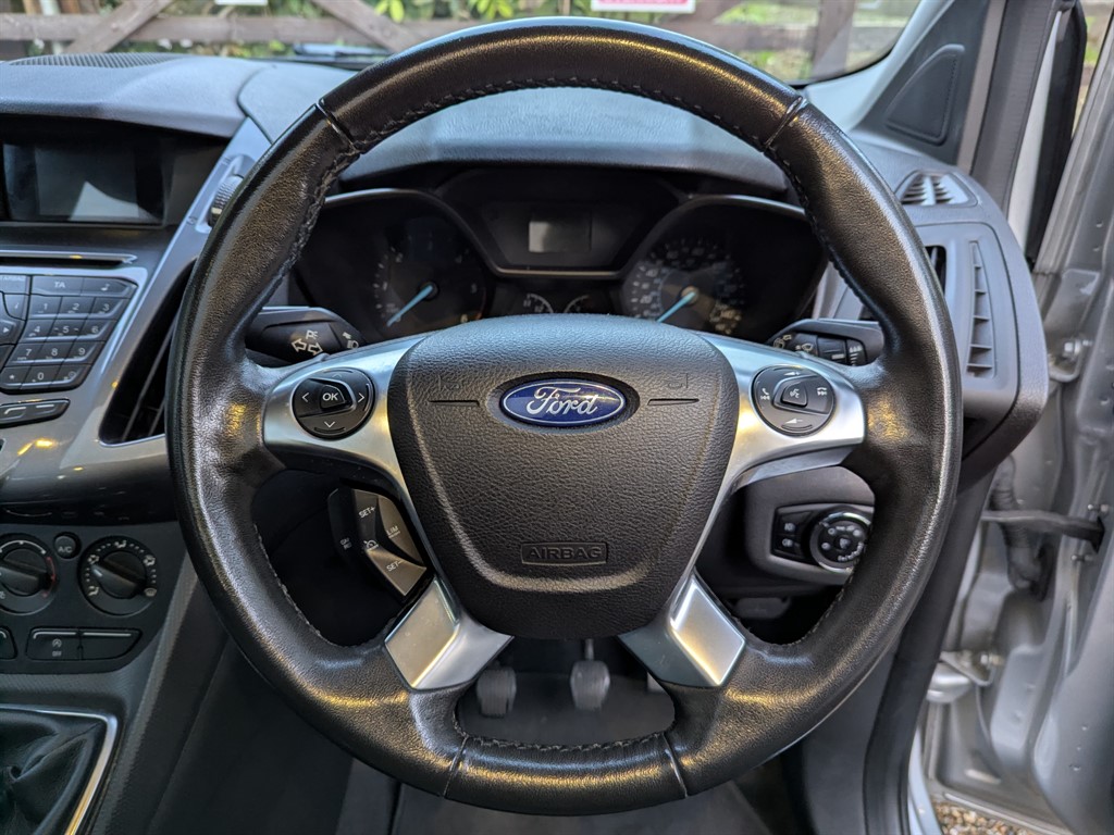 Used Ford Grand Tourneo Connect 2017 for sale - 76415424: Photo 20