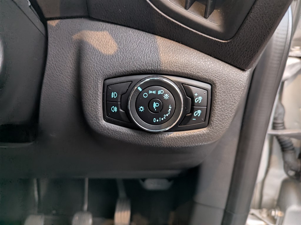 Used Ford Grand Tourneo Connect 2017 for sale - 76415424: Photo 33