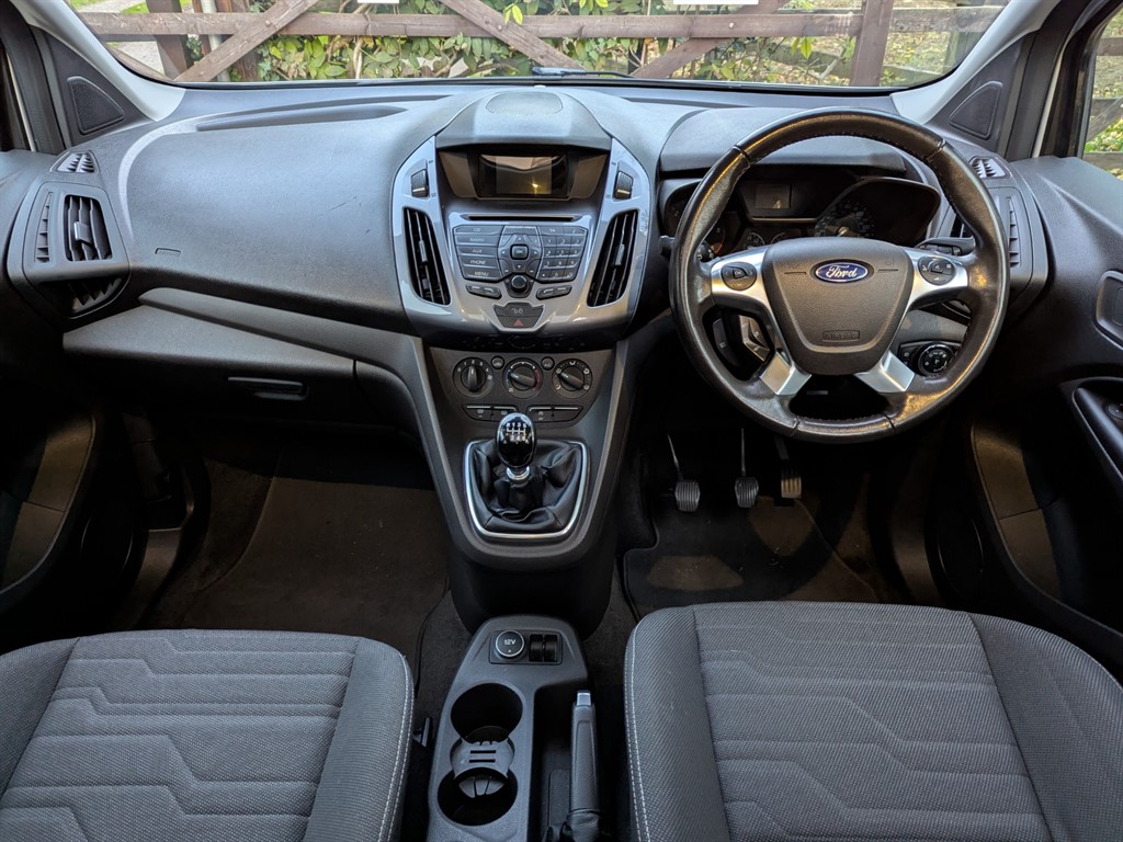 Used Ford Grand Tourneo Connect 2017 for sale - 76415424: Photo 5