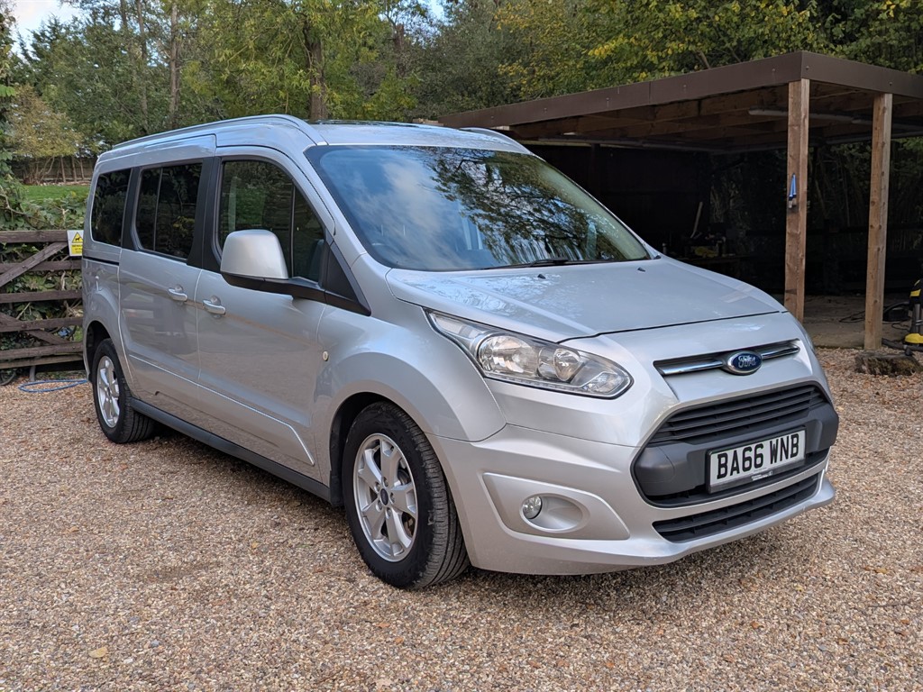 Used Ford Grand Tourneo Connect 2017 for sale - 76415424: Photo 8