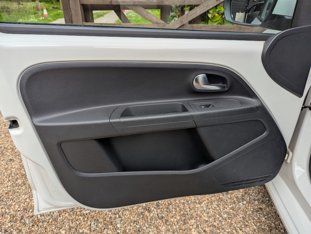 Used Volkswagen up! 2016 for sale - 76419694: Photo 38