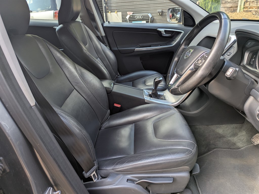 Used Volvo XC60 2017 for sale - 76419678: Photo 10