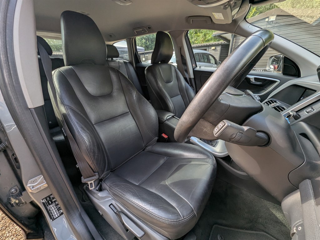 Used Volvo XC60 2017 for sale - 76419678: Photo 11