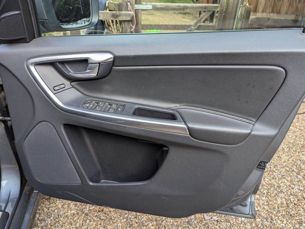 Used Volvo XC60 2017 for sale - 76419678: Photo 38