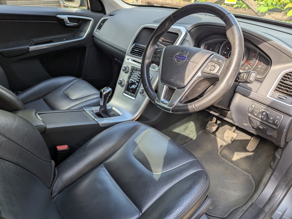 Used Volvo XC60 2017 for sale - 76419678: Photo 9