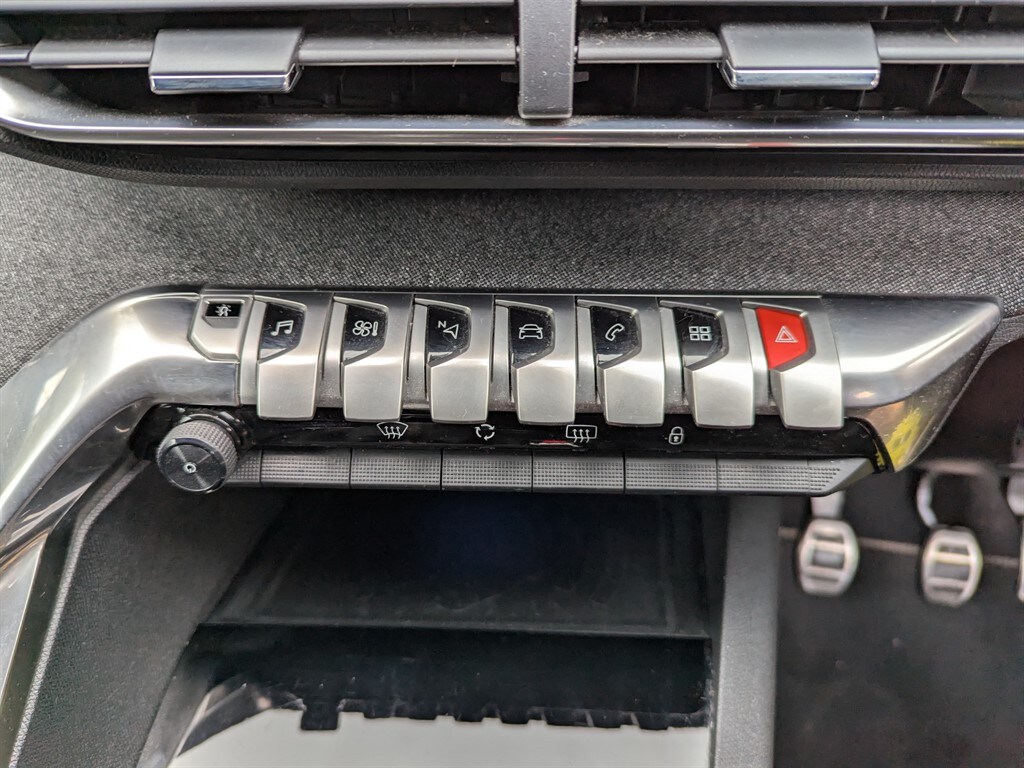 Used Peugeot 3008 2018 for sale - 76684511: Photo 18