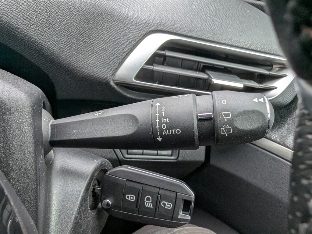 Used Peugeot 3008 2018 for sale - 76684511: Photo 22