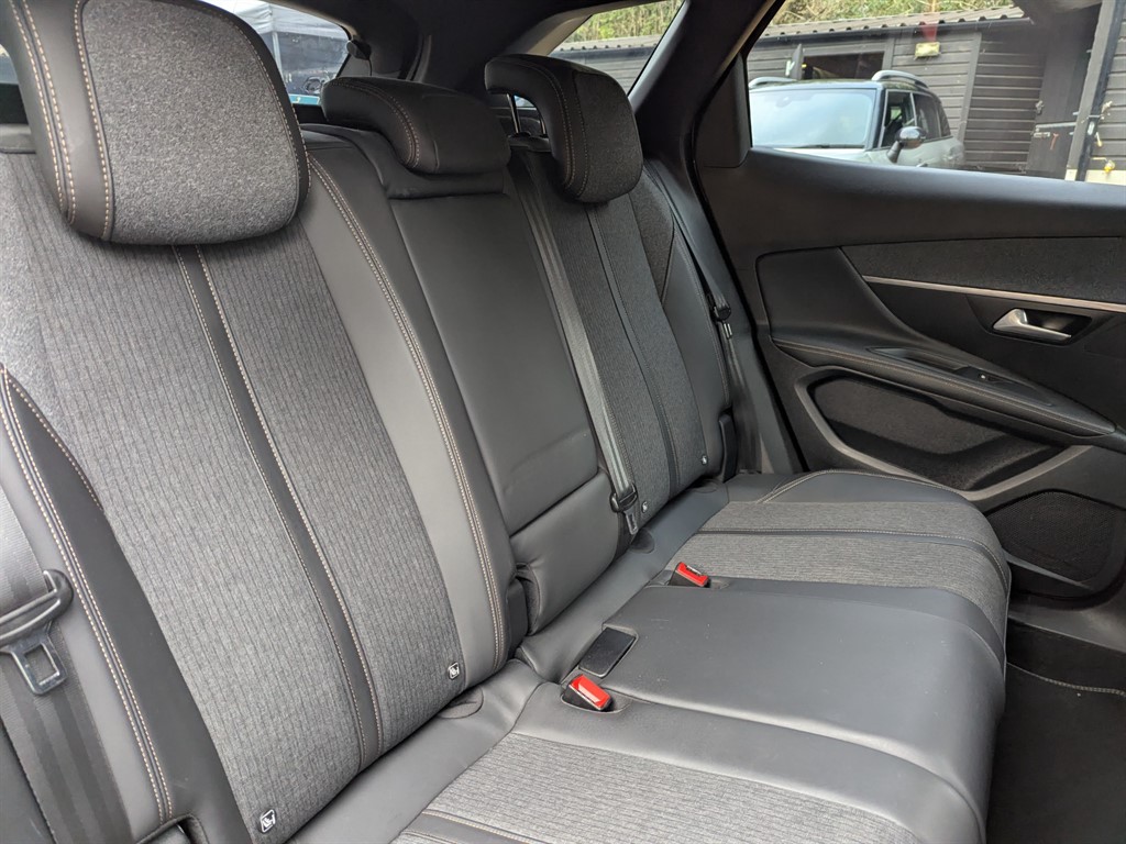 Used Peugeot 3008 2018 for sale - 76684511: Photo 27