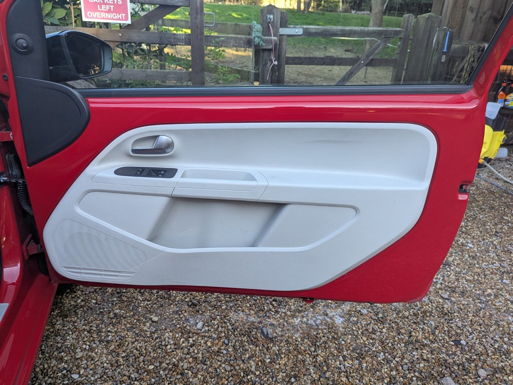 Used Volkswagen up! 2018 for sale - 76419647: Photo 32