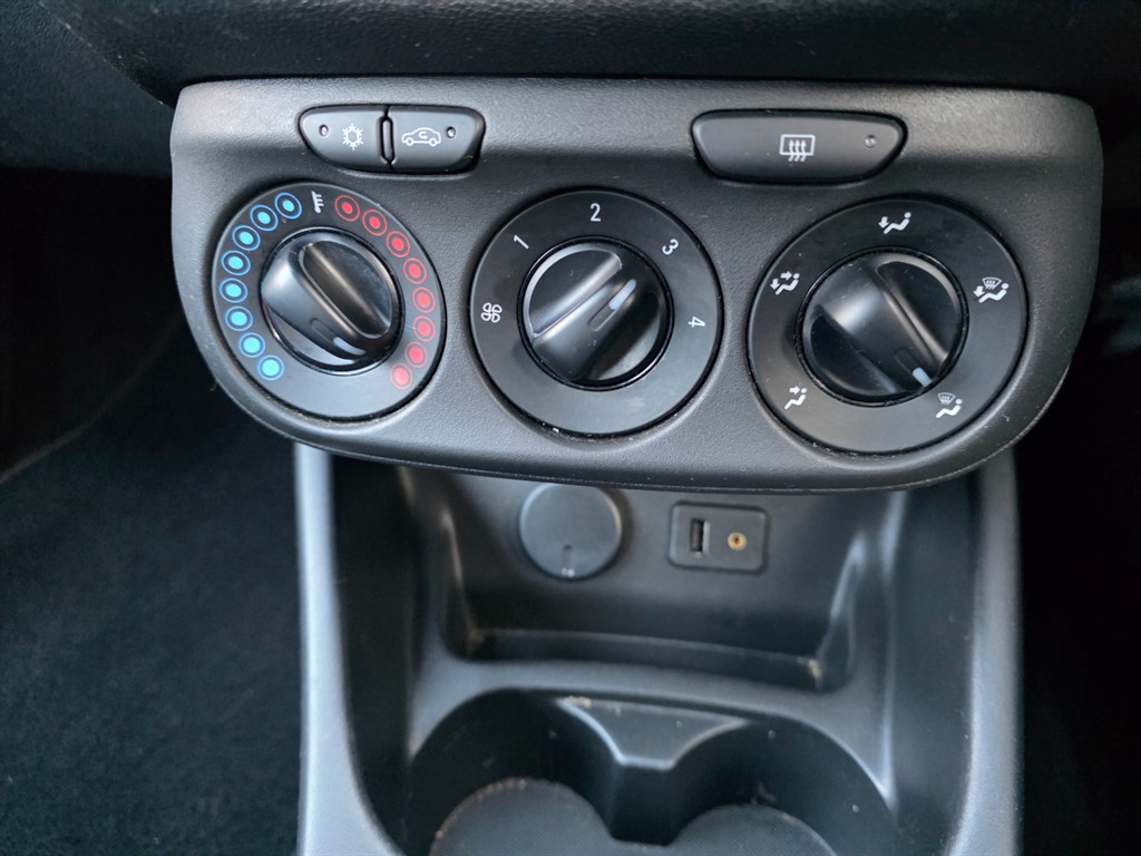 Used Vauxhall Corsa 2015 for sale - 76709769: Photo 17