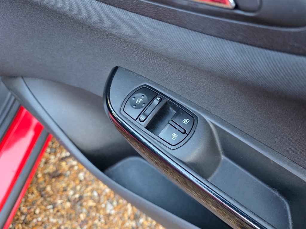 Used Vauxhall Corsa 2015 for sale - 76709769: Photo 27