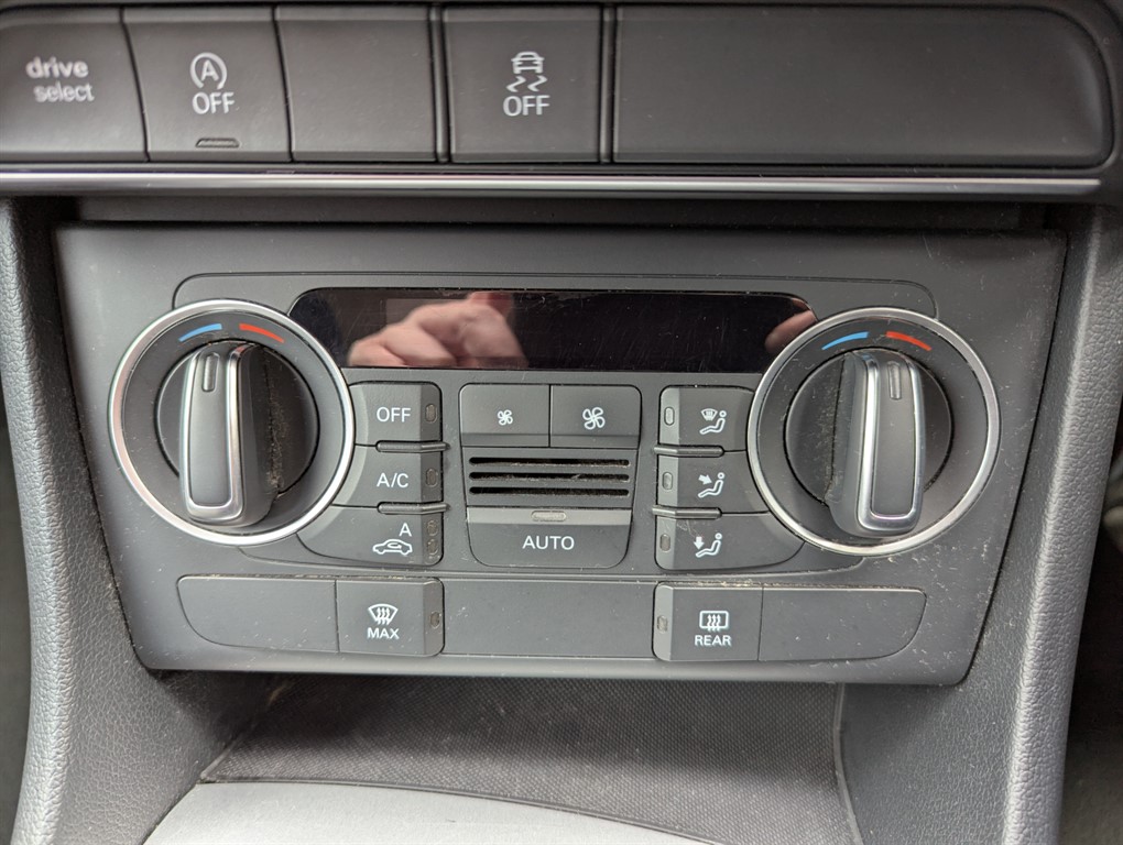 Used Audi Q3 2015 for sale - 76419652: Photo 34