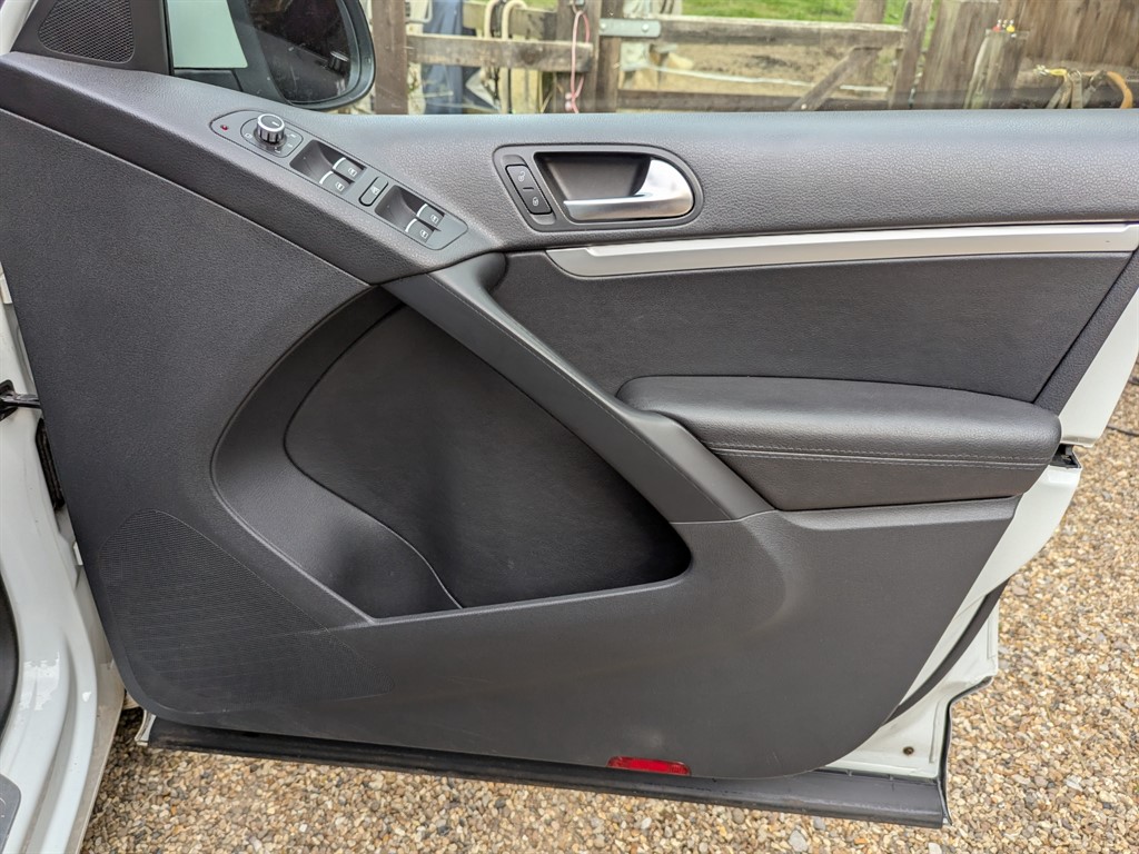 Used Volkswagen Tiguan 2015 for sale - 76419699: Photo 39