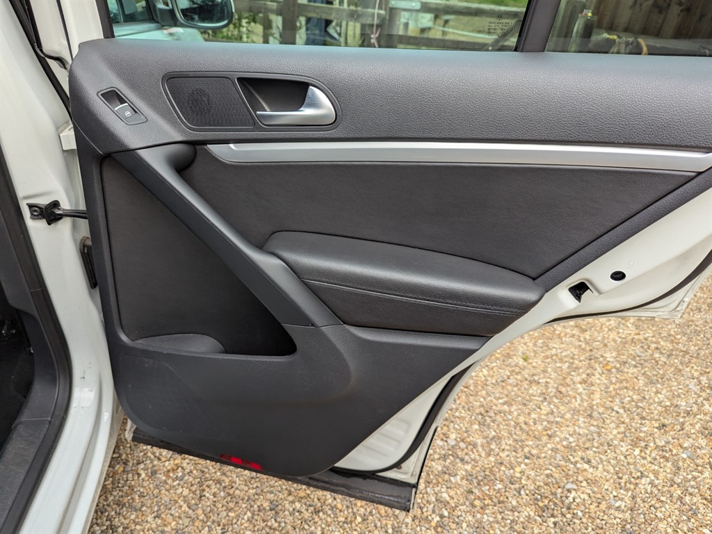 Used Volkswagen Tiguan 2015 for sale - 76419699: Photo 40