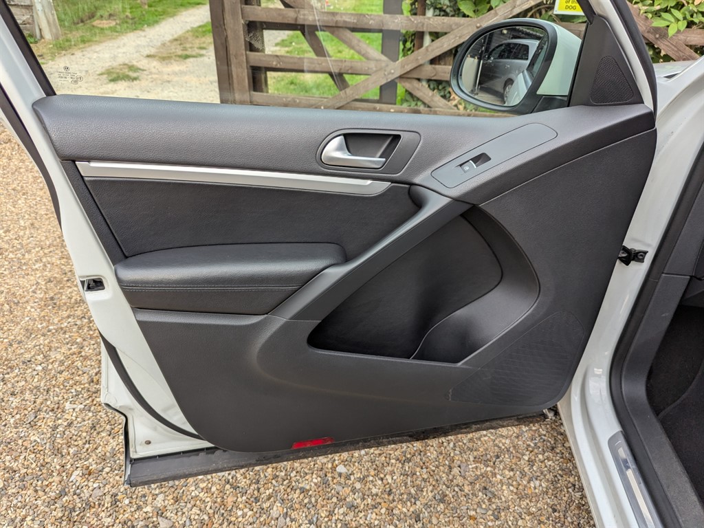 Used Volkswagen Tiguan 2015 for sale - 76419699: Photo 42