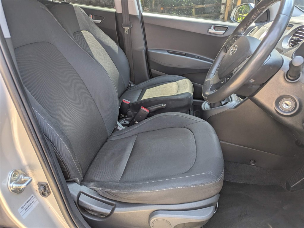 Used Hyundai i10 2017 for sale - 76419676: Photo 10