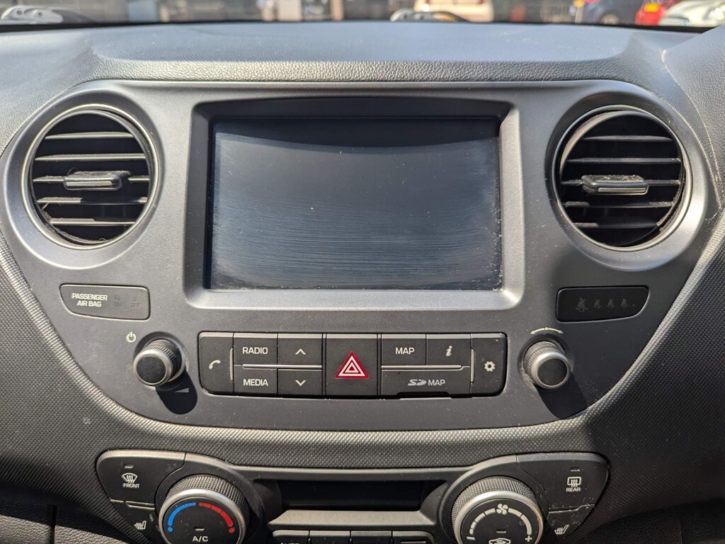 Used Hyundai i10 2017 for sale - 76419676: Photo 19