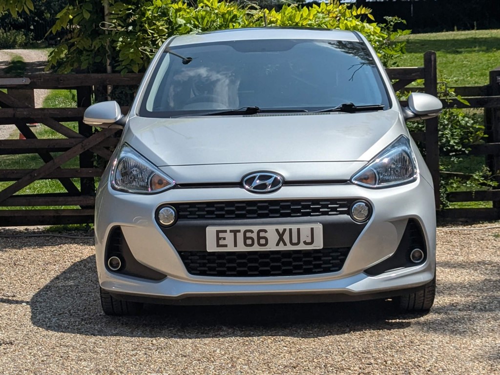 Used Hyundai i10 2017 for sale - 76419676: Photo 2