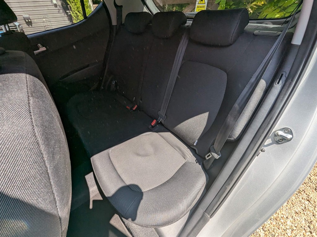 Used Hyundai i10 2017 for sale - 76419676: Photo 26