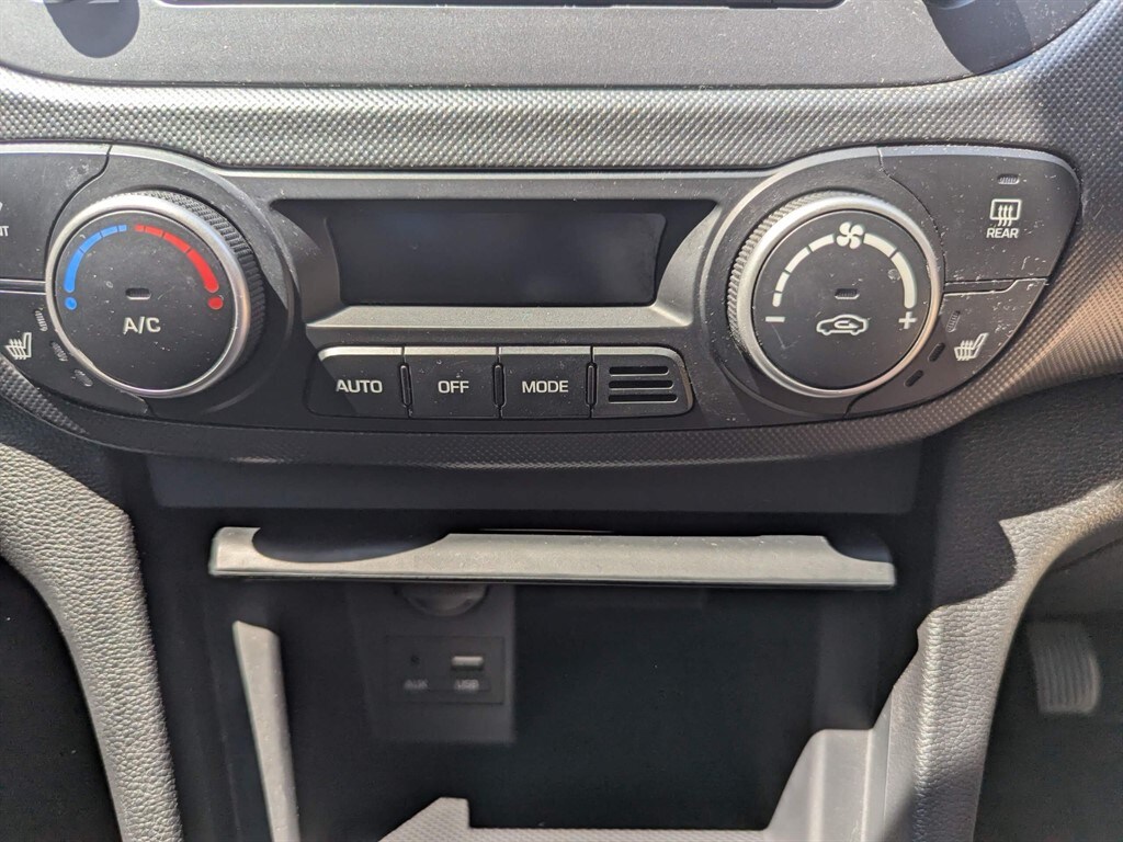 Used Hyundai i10 2017 for sale - 76419676: Photo 28