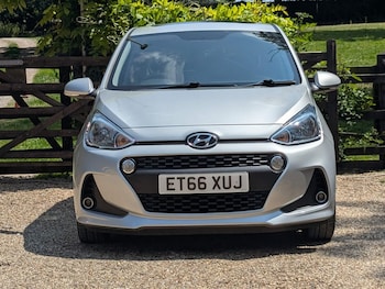 Used Hyundai i10 2017 for sale - 76419676: Photo