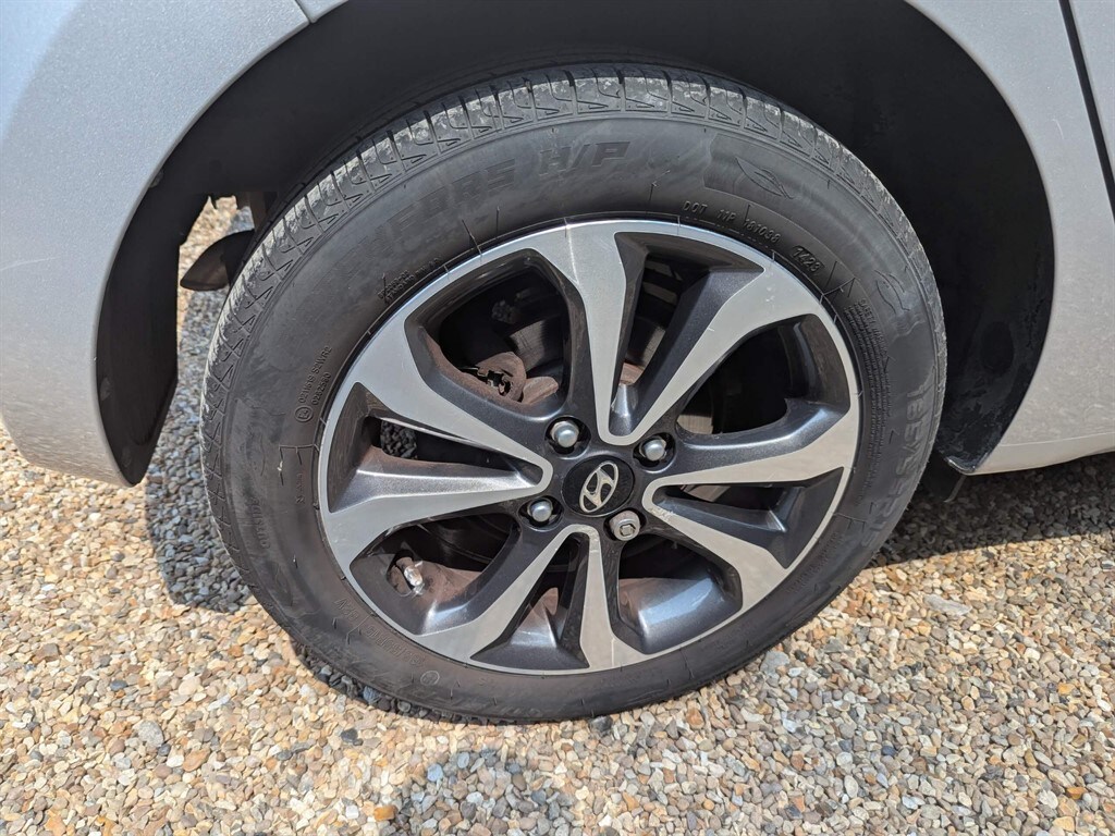 Used Hyundai i10 2017 for sale - 76419676: Photo 35