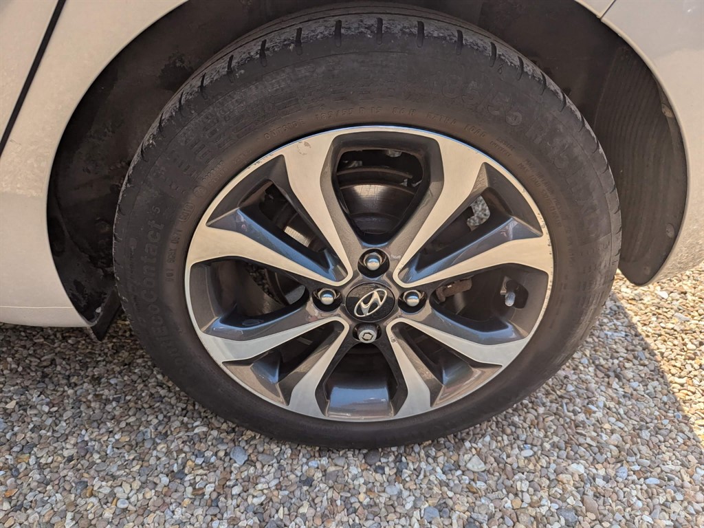 Used Hyundai i10 2017 for sale - 76419676: Photo 38