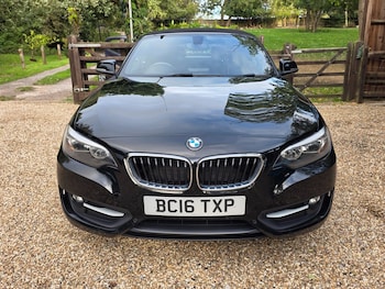 Used BMW 2 Series 2016 for sale - 76419664: Photo