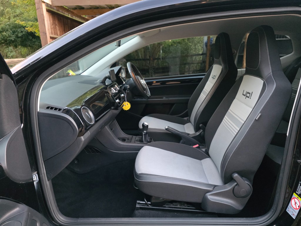 Used Volkswagen up! 2013 for sale - 76419648: Photo 21