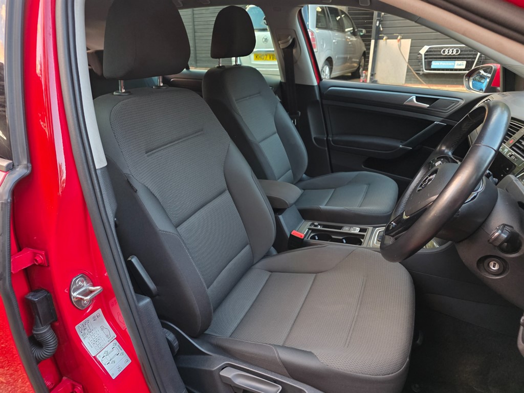 Used Volkswagen Golf 2019 for sale - 76419680: Photo 19