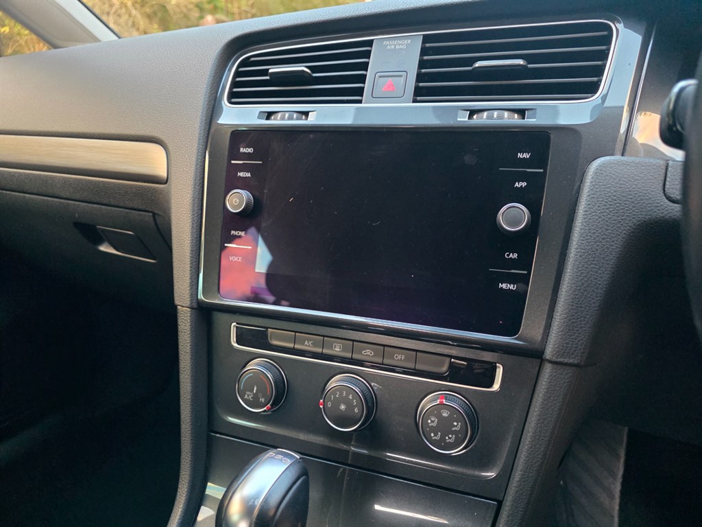 Used Volkswagen Golf 2019 for sale - 76419680: Photo 22