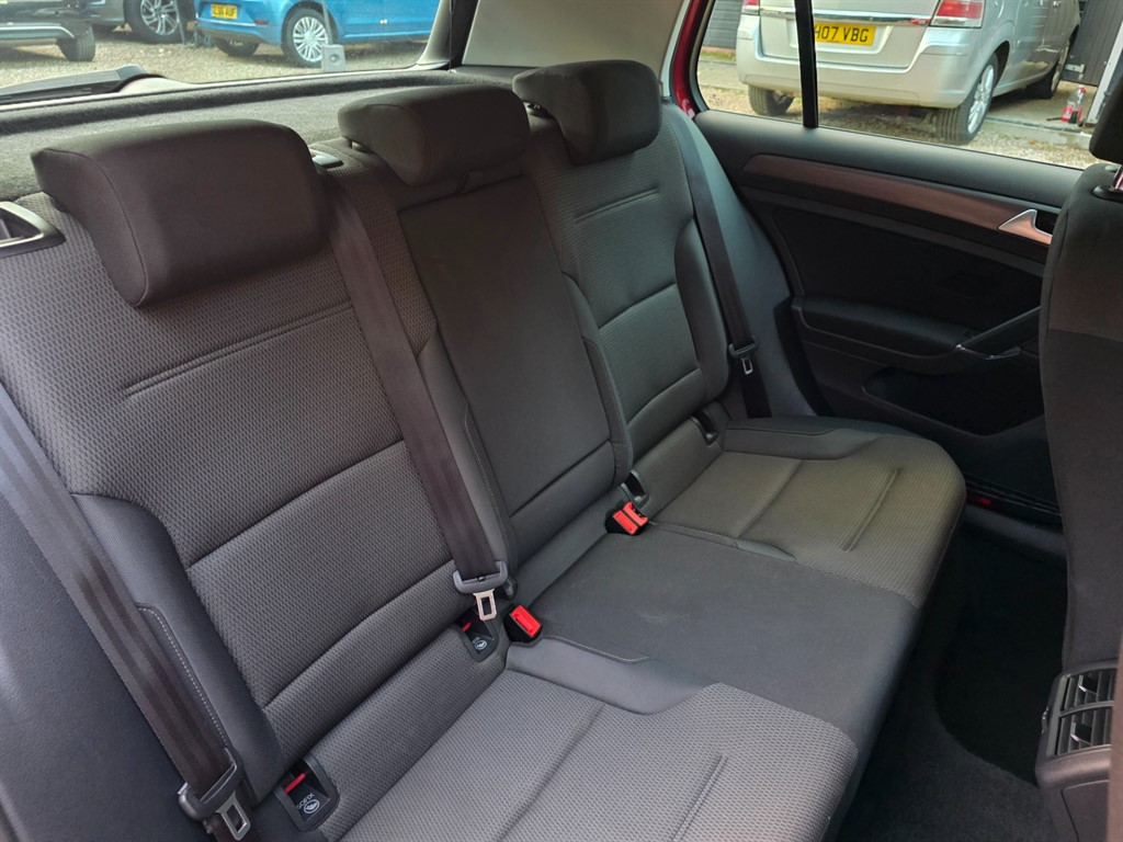 Used Volkswagen Golf 2019 for sale - 76419680: Photo 32