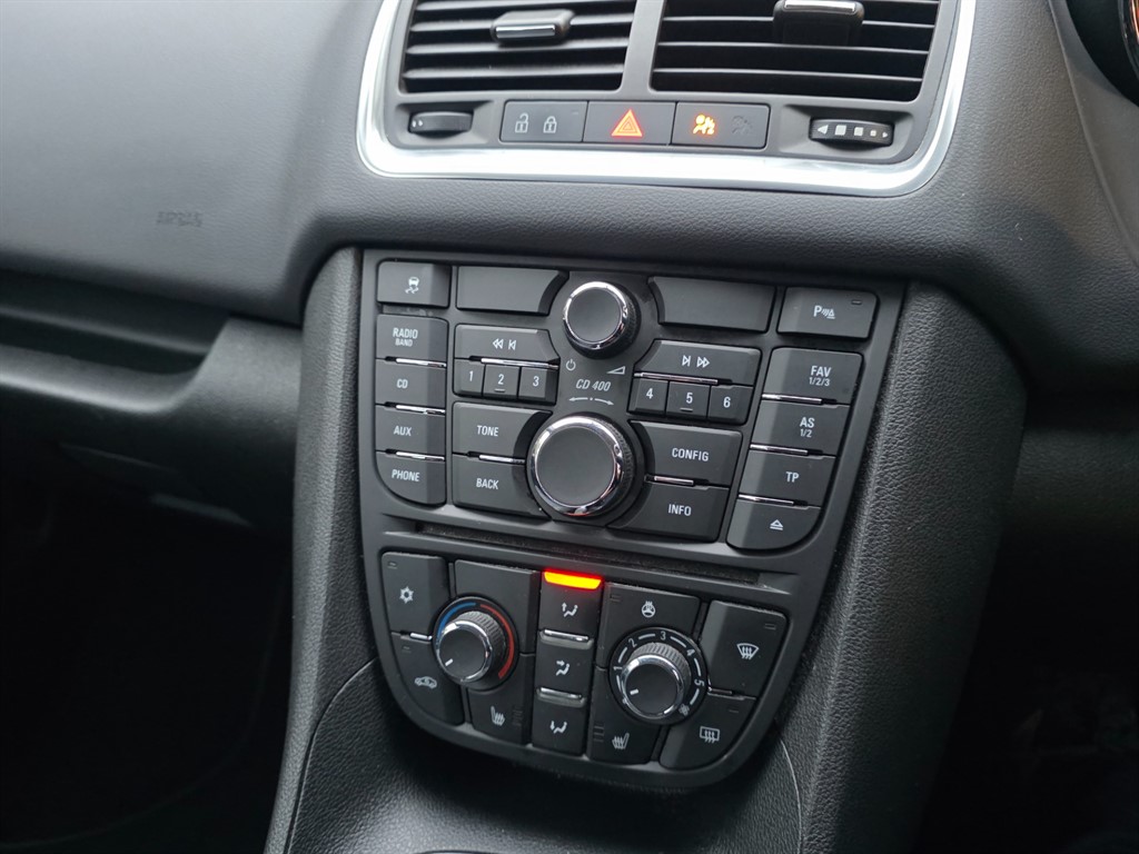 Used Vauxhall Meriva 2015 for sale - 76593802: Photo 24